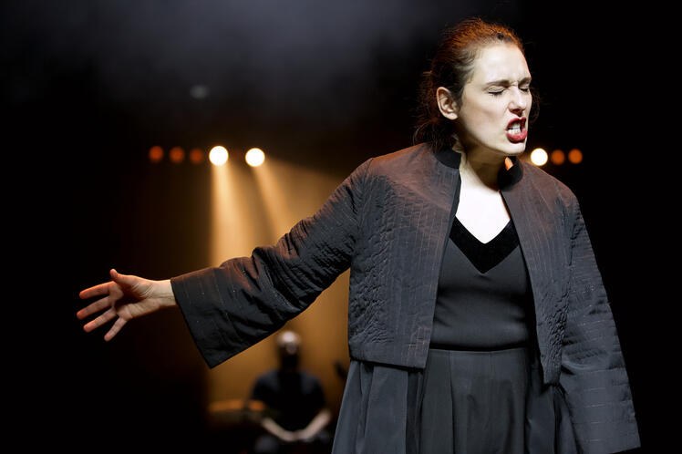 Fabulamãe - Teresa Arcanjo | Grua Crua ______ © Teresa Santos